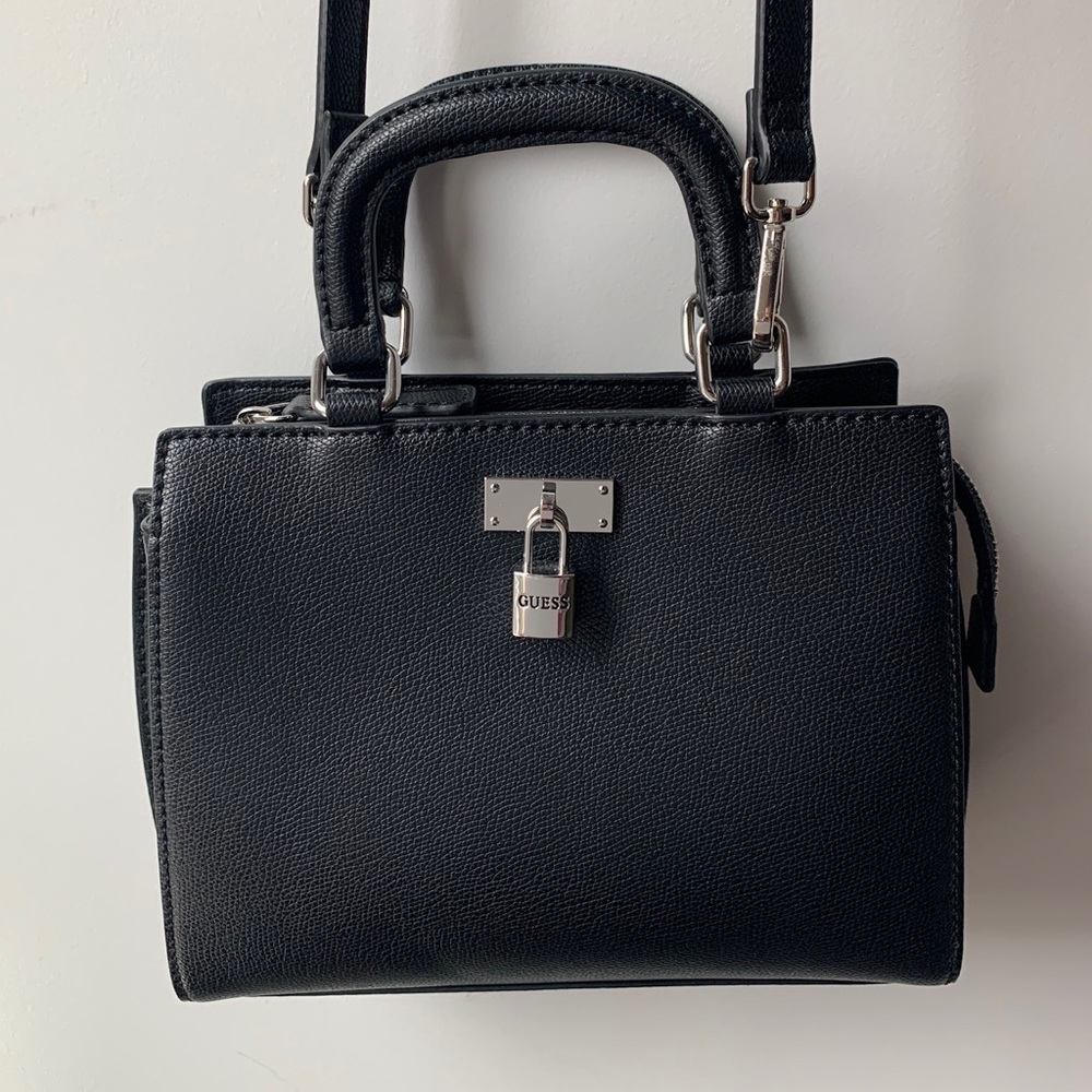 🇨🇦 Guess - Small Crossbody and Handbag Purse - Picture 2 of 13